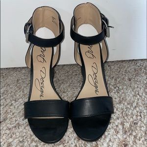 Black wedges size: 7 1/2 - very lightly worn